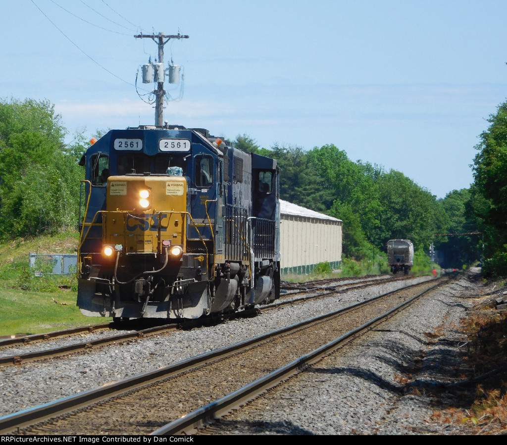 L077 with CSXT 2561 in Brunswick, Maine